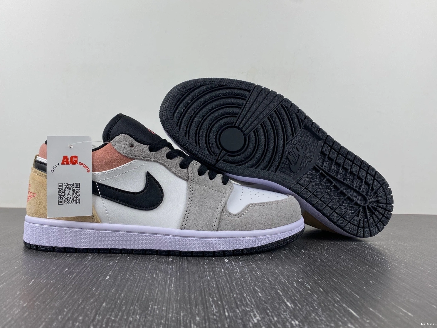 Jordan 1 Low Air DX4334-008 Club